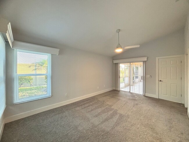 Building Photo - Charming 2 Bed, 2 Bath Home with Den in Fo...