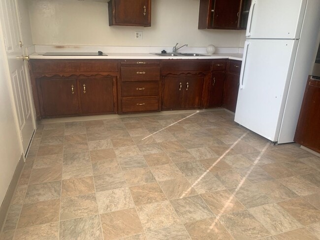 Building Photo - 2832 Sweet Way