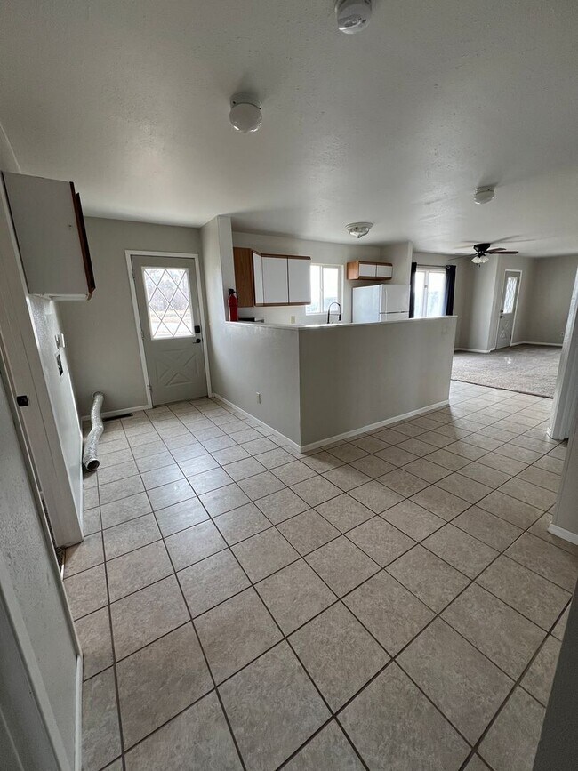 Building Photo - Centrally Located Three-Bedroom, One-Bathroom Home for Rent