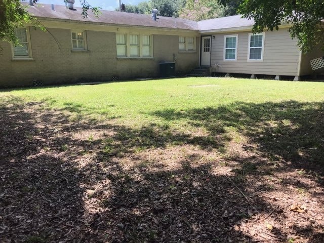 Building Photo - 902 Oaklawn Ave
