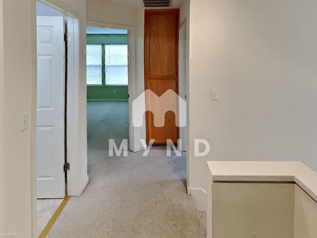 Building Photo - 3 br, 2.5 bath Townhome - 3597 Dayton Common