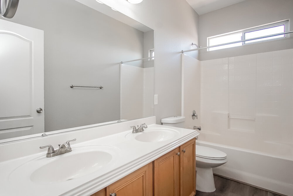 Building Photo - 10611 Allegrini Dr