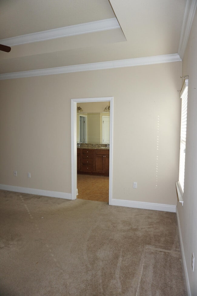 Building Photo - 307 Windmill Way