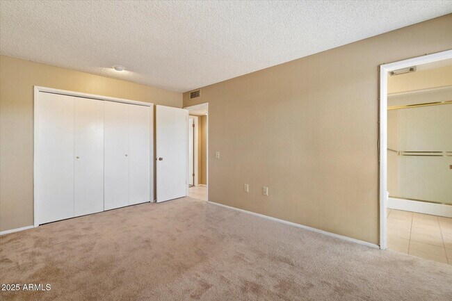 Building Photo - 10528 W Tumblewood Dr