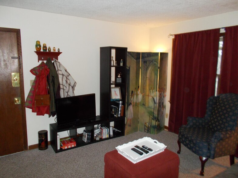 Building Photo - 1202 Ratone St