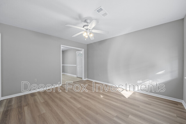 Building Photo - 101 N Ida Ln