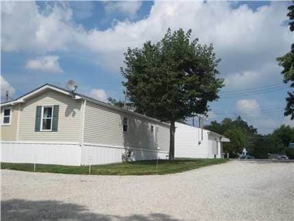 Primary Photo - Rolling Wheel Mobile Home Park
