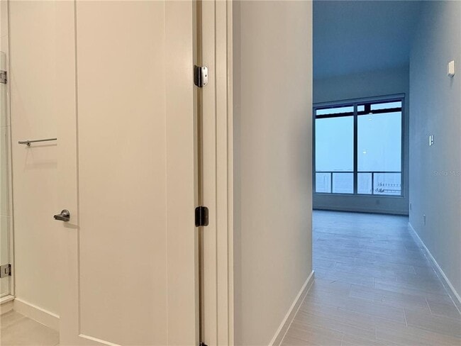 Building Photo - 920 N Osceola Ave