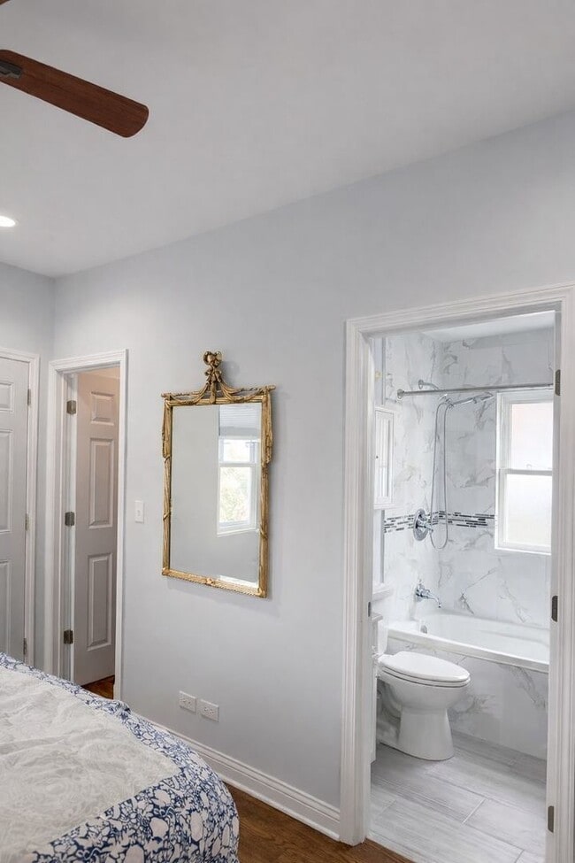 Building Photo - 4151 W Fullerton Ave