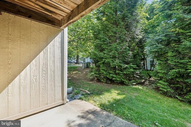 Building Photo - 7735 Inversham Dr