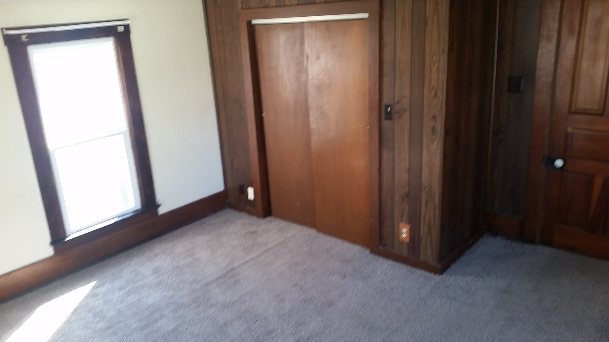 Building Photo - 315 S Maple St