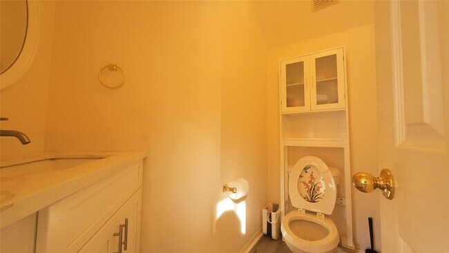 Building Photo - 4111 Creek Ridge Ln