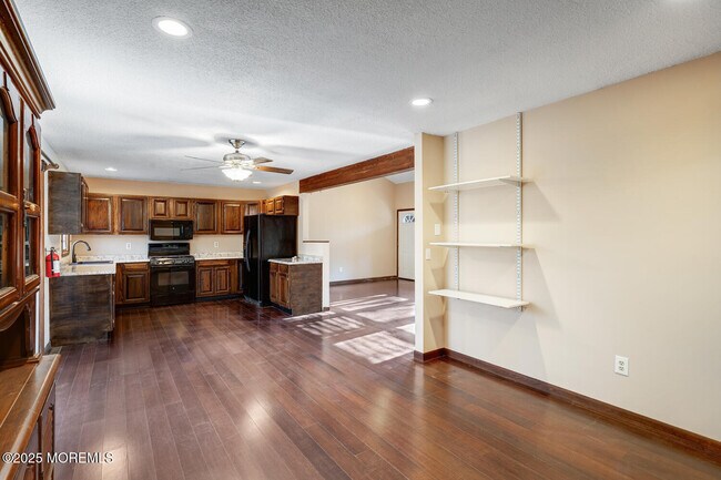 Building Photo - 257 Frog Pond Rd