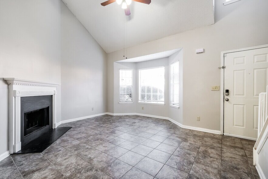 Building Photo - 3345 Springside Trce