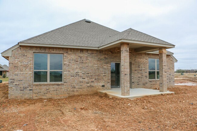 Building Photo - Brand New Home in Shawnee!