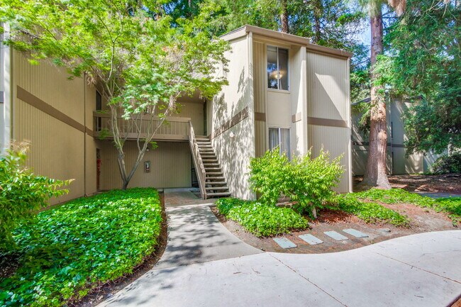 Building Photo - Fully Furnished Condo near Downtown Mountain View & Stevens Creek Trail