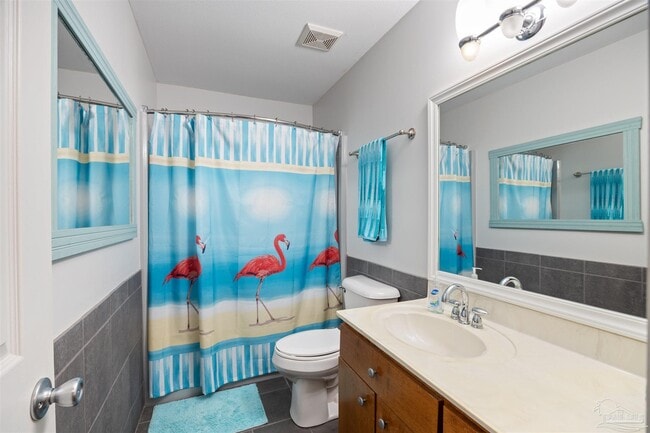 Building Photo - 14180 River Rd