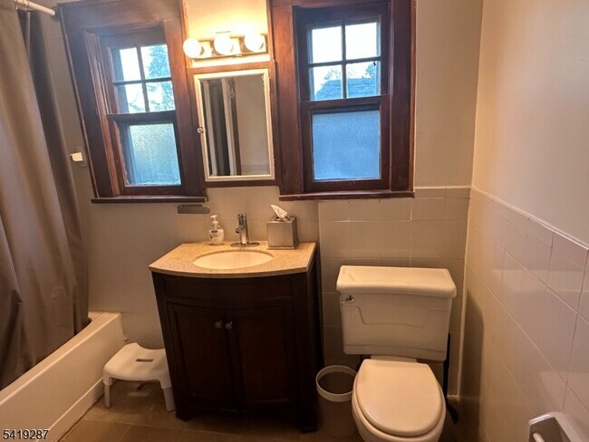 Building Photo - 325 Bogert Ave