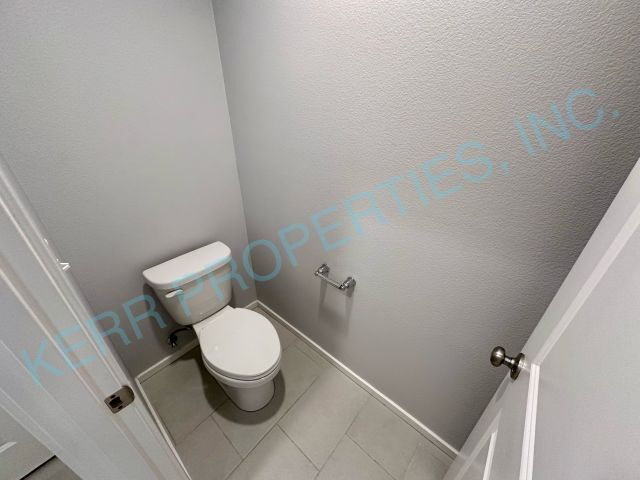 Building Photo - Charming 3-Bedroom Haven in Happy Valley - 1814 Sq Ft of Comfort!