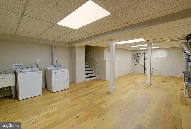Building Photo - 6306 Rockhurst Rd