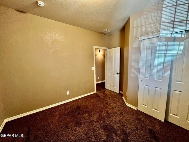 Building Photo - 11044 Bullseye St