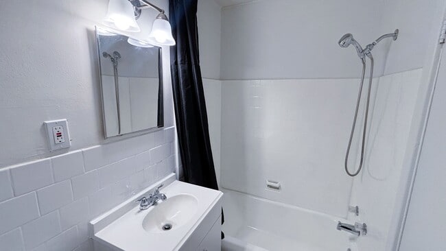 Building Photo - 4101 Audrey Ave