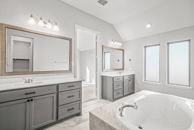 Building Photo - Beautiful 4 bed 3 bath Single Story Home i...