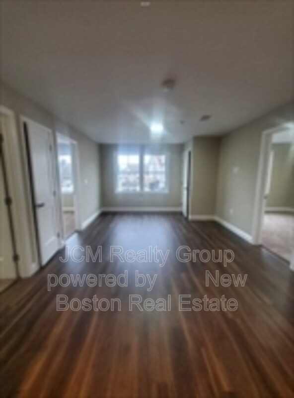 Building Photo - 67 Shepard St