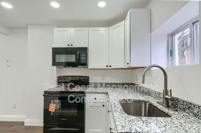 Building Photo - 515 Archer St