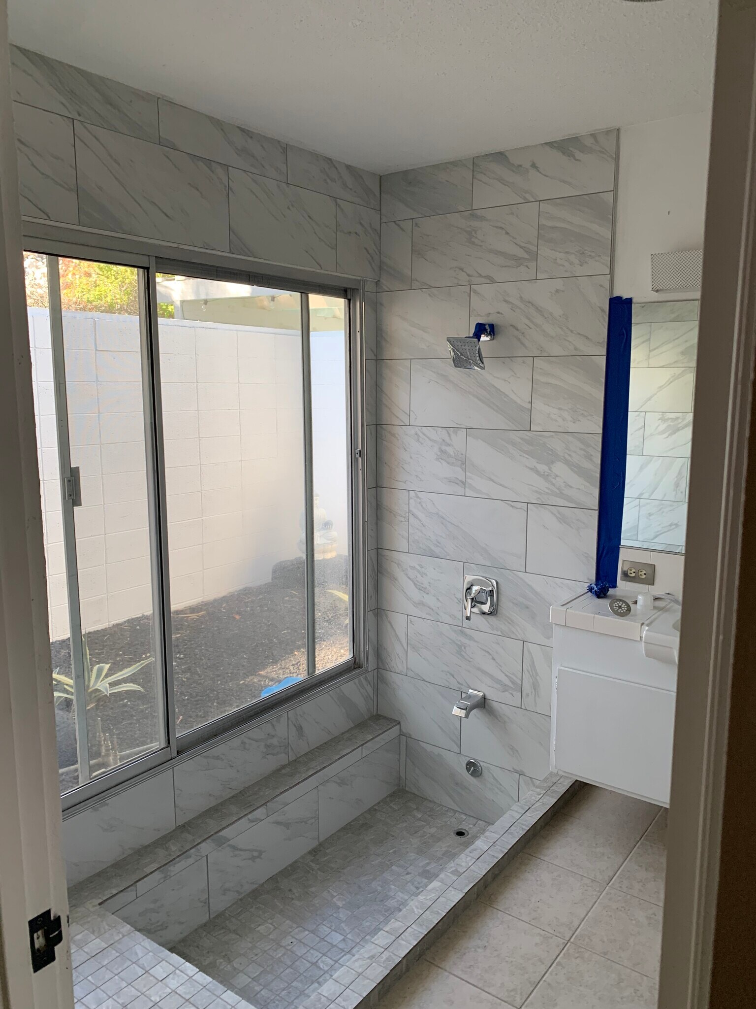 Mater Bath - 835 N Rose Ave