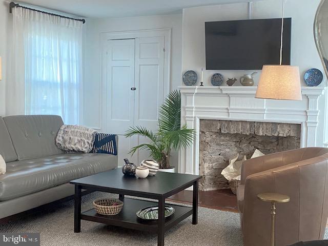 Building Photo - 15 W Ferry St