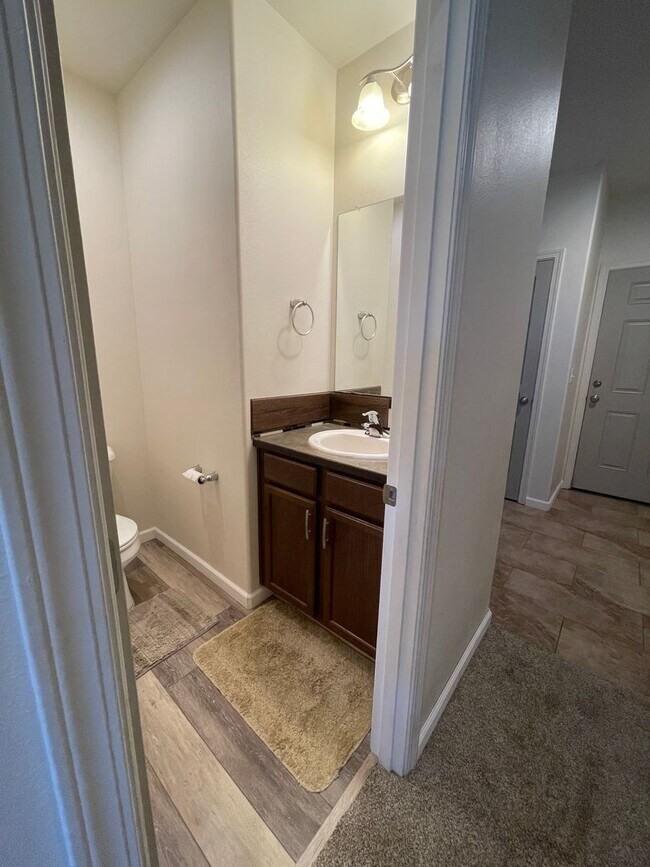 Building Photo - 62851 NE Kinley Ln