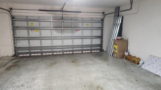 Building Photo - 25309 SW 118 Ct