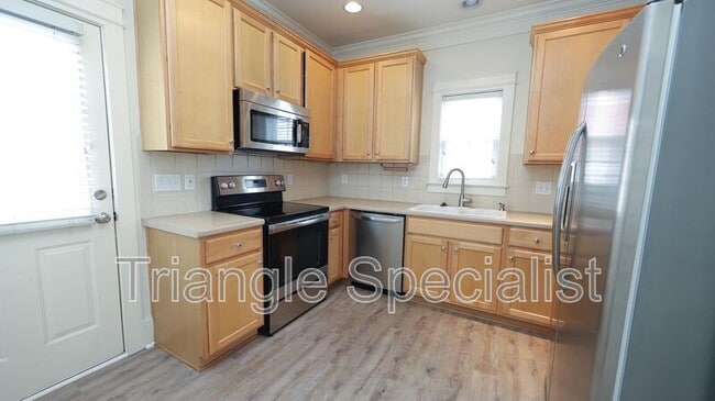 Building Photo - 100 Honeybee Trce