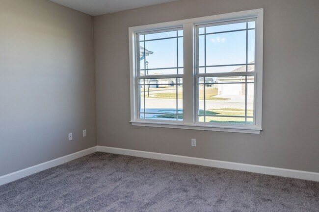 Building Photo - Lovely home for rent in established neigborhood