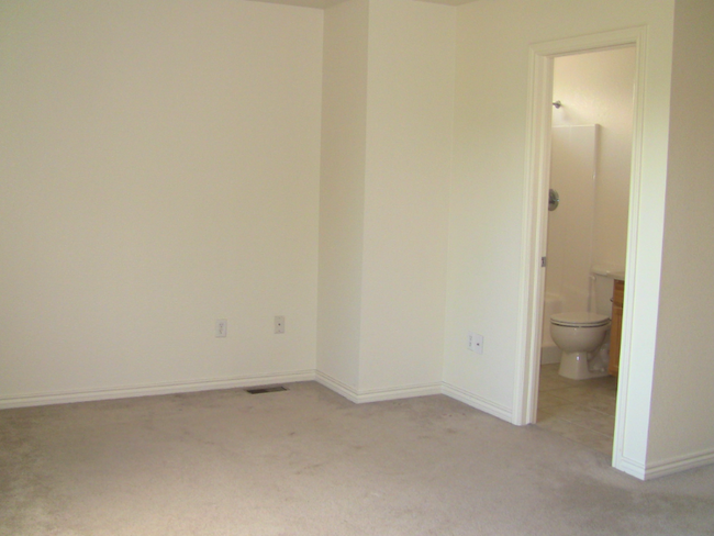 Building Photo - 521 S Harrison Ave