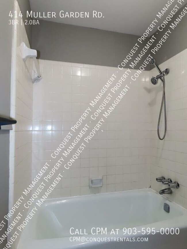 Building Photo - 414 Muller Garden Rd