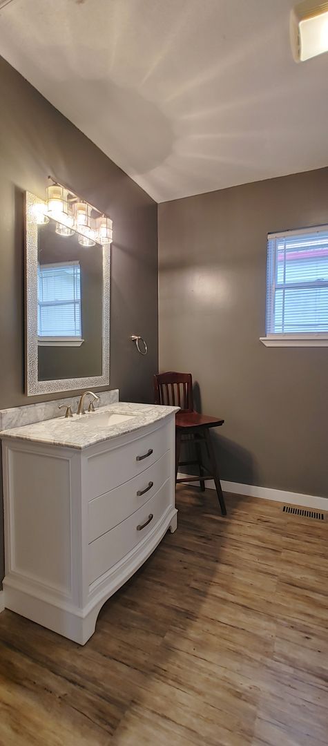 Building Photo - Bungalow in Downtown Chattanooga