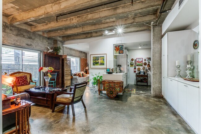Primary Photo - FANTASTIC 2-BEDROOM KING WILLIAM CONDOMINIUM
