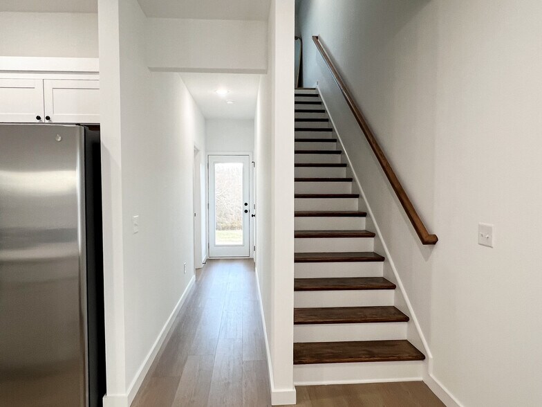 Building Photo - 287 Johnson Cir