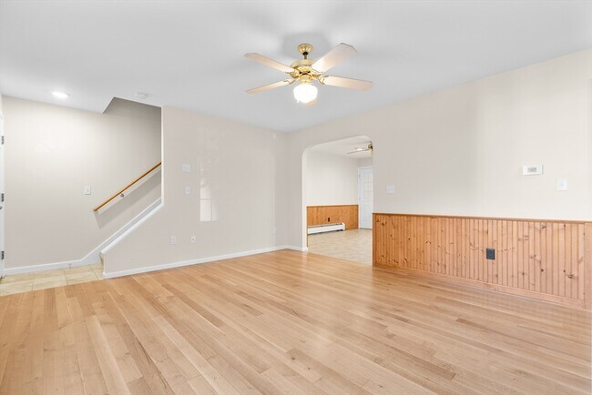 Building Photo - 181 Pilgrim Rd