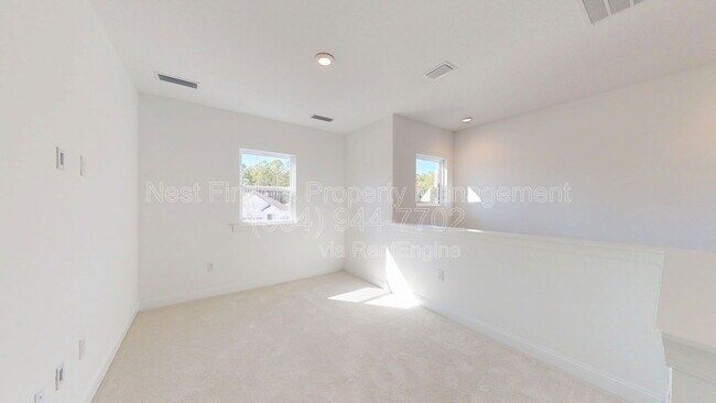 Building Photo - 156 Latham Dr