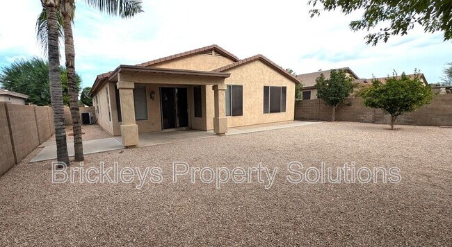 Building Photo - 410 N Bell Pl