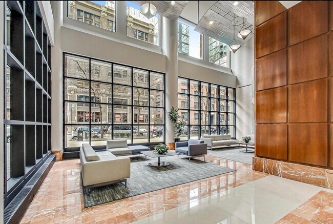 Building Photo - 211 E Ohio St