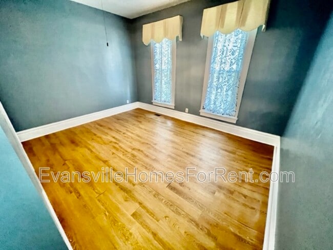 Building Photo - 1618 Stinson Ave