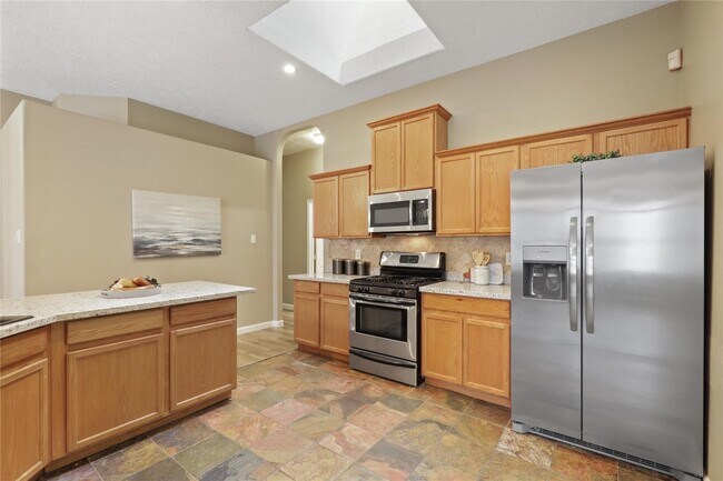 Building Photo - 21118 Terrace View Dr