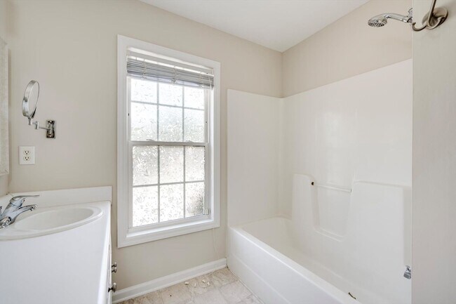 Building Photo - 4557 Country Glen Cir