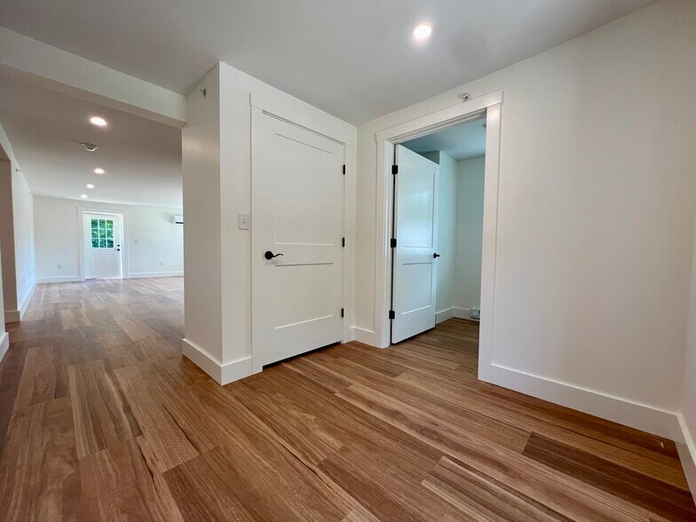 Building Photo - 61 Old Amherst Rd