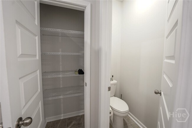 Building Photo - 109 Binscombe Ln