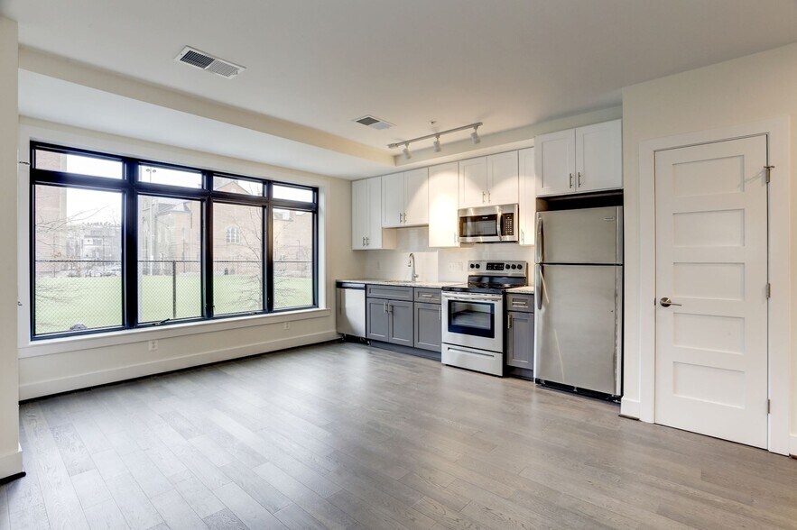 Building Photo - 1521 17th St NW